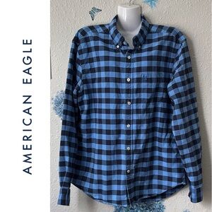 American Eagle Outfitters Black and Blue Plaid Women’s Shirt